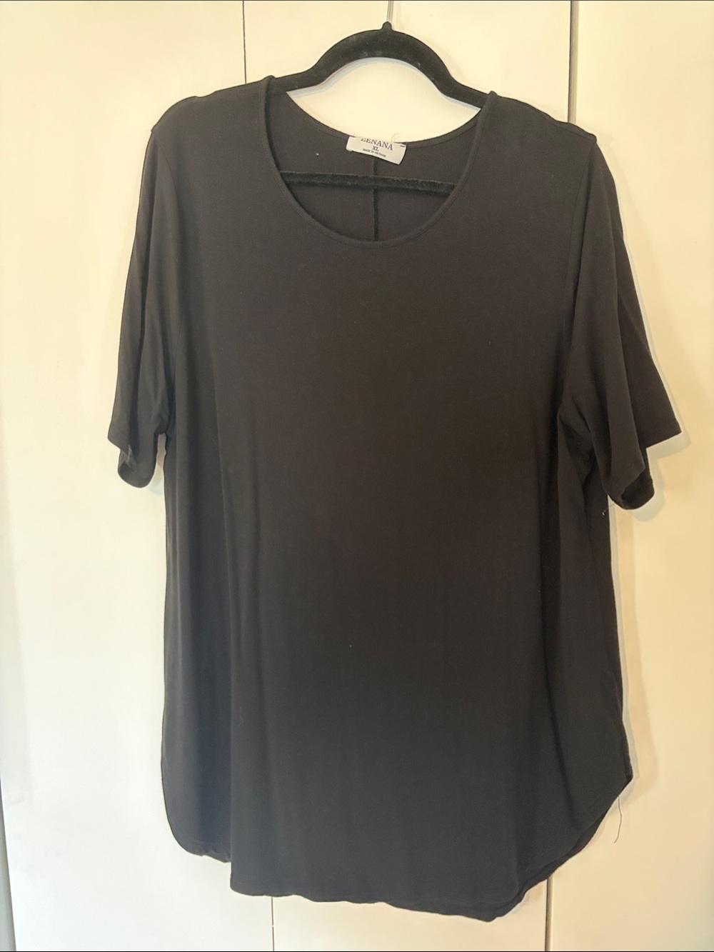 Zenana Outfitters Black Short Sleeve Crewneck Tee